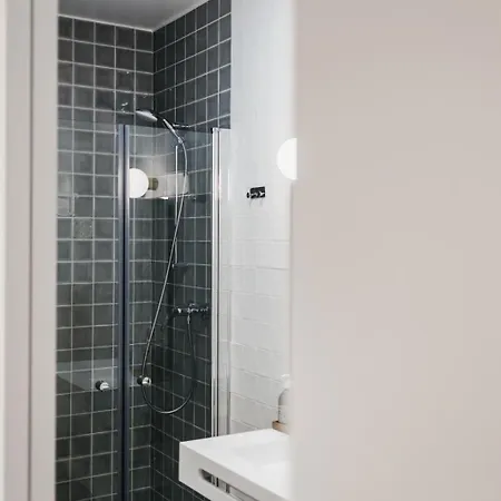 לינה וארוחת בוקר &tales - אובידוס