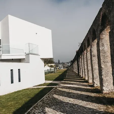 &tales - Bed & Breakfast Obidos